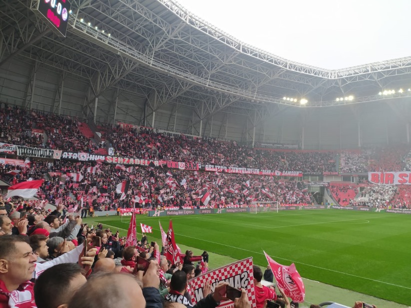Samsunspor Kapalı Gişe Oynayacak 