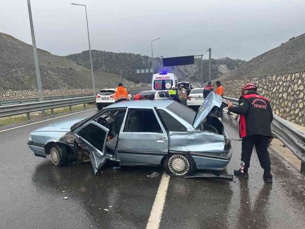 Kahramanmaraş'ta peş peşe kazalar meydana geldi: 3 yaralı