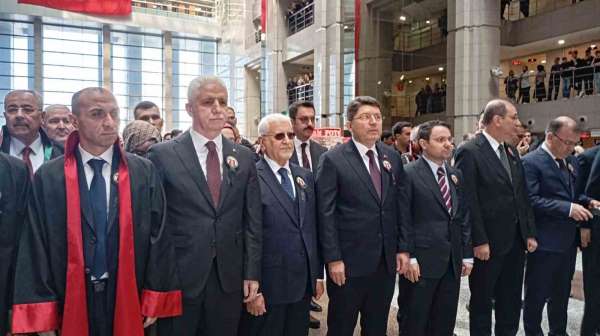 Şehit Savcı Mehmet Selim Kiraz ölümünün 10'uncu yıl dönümünde adliyede anıldı