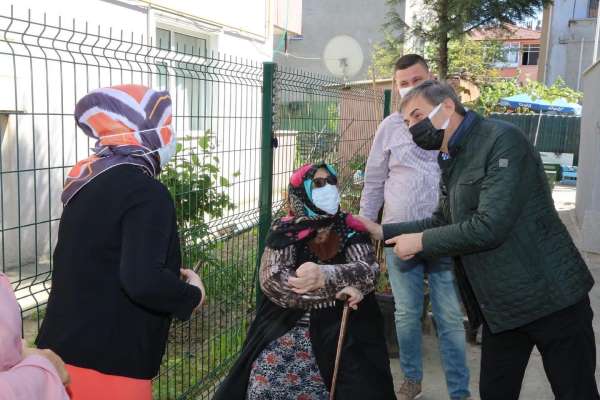 Serdivan'daki şehit annelerine misafir oldular