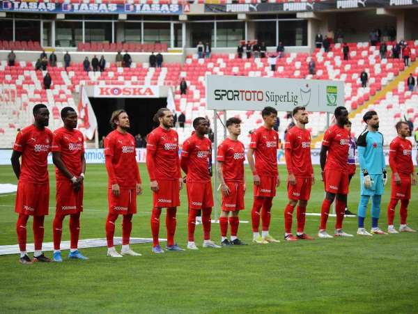 Sivasspor'da Alanya maçı öncesi 2 eksik bulunuyor