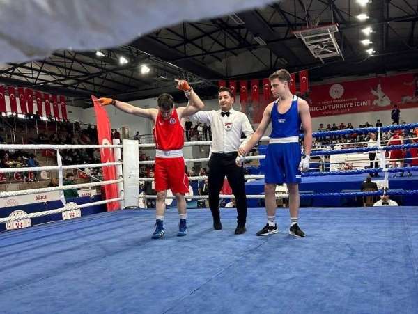 Okul Sporları boks şampiyonasında Türkiye 1. ve 3'cüsü Kütahya Atatürk Anadolu Lisesinden