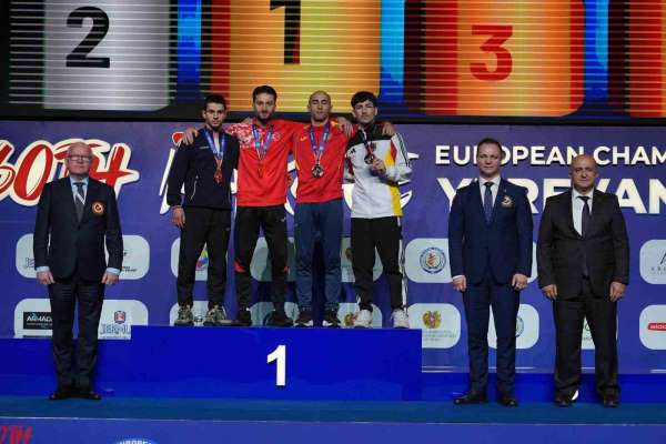 Avrupa Büyükler Karate Şampiyonası'nda millilerden 2 altın, 1 bronz madalya