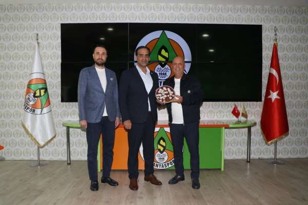 KKTC Çalışma ve Sosyal Güvenlik Bakanı Gardiyanoğlu'ndan, Çavuşoğlu'na taziye ziyareti