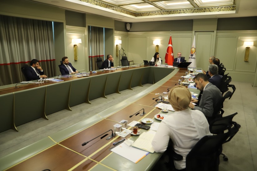 AK Parti Genel Başkan Yardımcısı Başkanlığında Samsun masaya yatırıldı