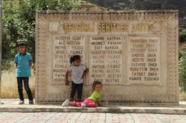 Şırnak'ın Çevrimli köyünde 34 yıl önce terör örgütü PKK'nın katlettiği 27 kişi anıldı