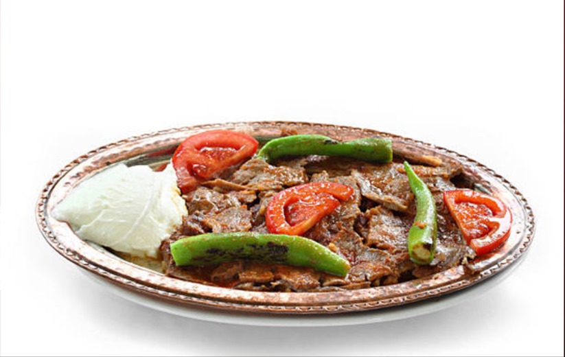 50 gramı 240 TL, 90 gramı 350 TL! Ünlü restoran zincirinin fiyatları tepki çekti