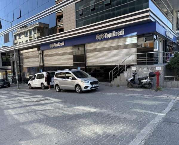 Esenyurt'ta Yapı Kredi Bankası'na silahlı saldırı yapan şüpheli yakalandı