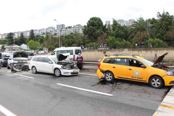 Trabzon'da 6 araçlı zincirleme kaza: 3 yaralı