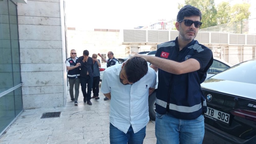 Kavga sırasında üzerinden araçla geçtiği akrabasını öldürdü, 'Bilerek yapmadım' diye ağladı