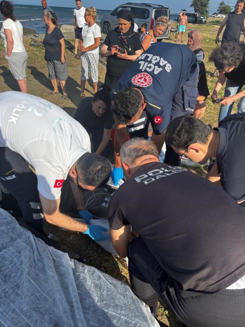 Samsun'da 3'ü çocuk 4 kişi boğulma tehlikesi geçirdi
