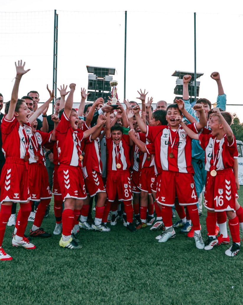 Samsun'da Düzenlenen 10 Yaş Altı Futbol Turnuvası Sona Erdi