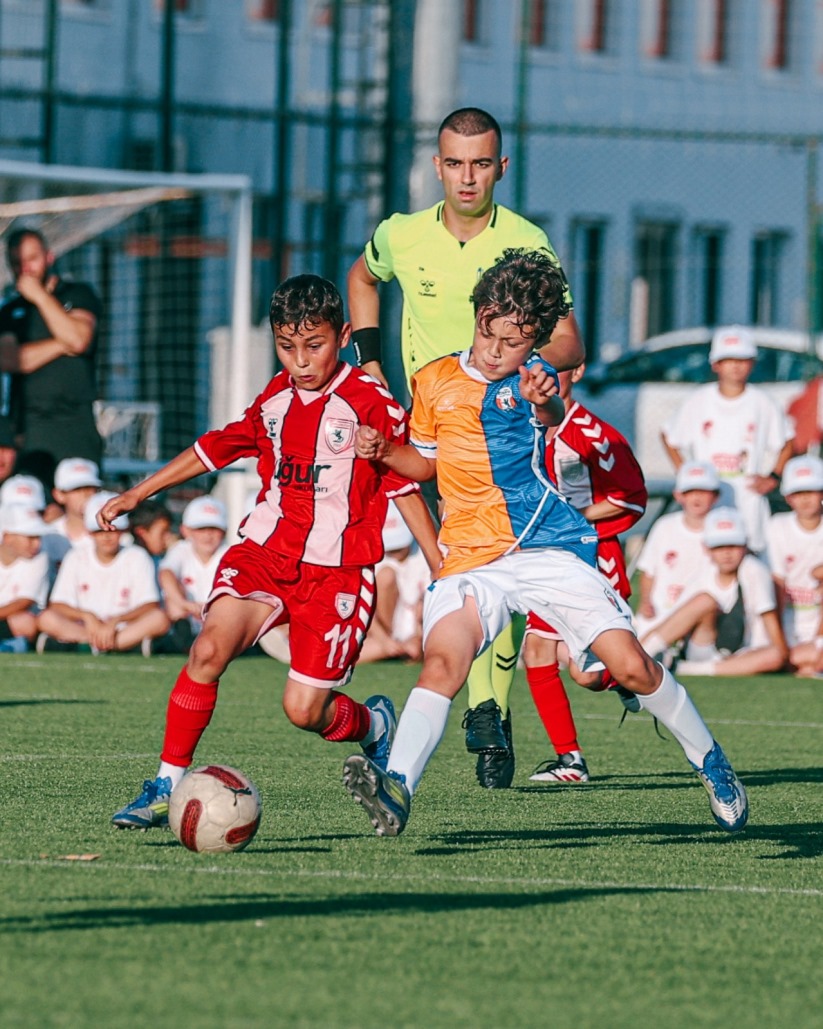 Samsun'da Düzenlenen 10 Yaş Altı Futbol Turnuvası Sona Erdi