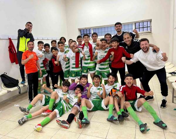 Sahaları olmadan depremzede sporculardan 5'i bir yerde şampiyonluk