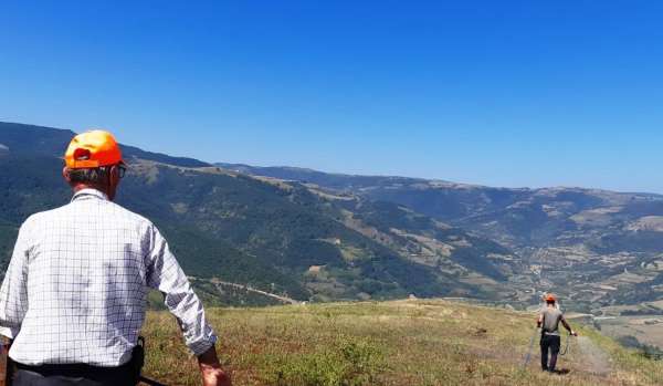 Samsun Canik'te çekirge istilasına karşı devlet destekli ilaçlama