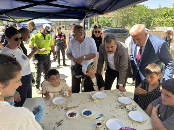 Vezirköprü'de çocuk şenliği renkli görüntülere sahne oldu