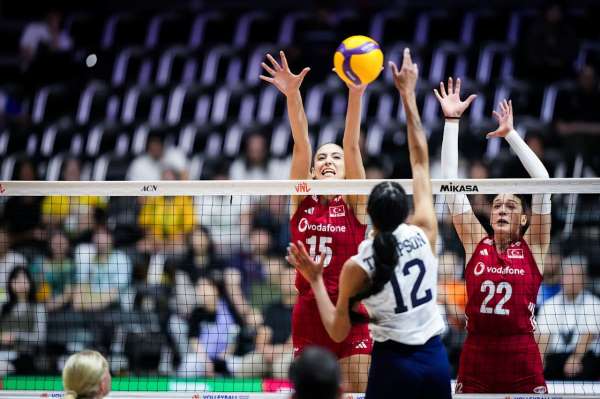A Milli Kadın Voleybol Takımı, ABD'ye mağlup oldu