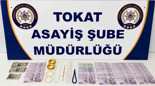 İstanbul'dan temin ettikleri sahte altınları Tokat'ta bozmak isterken yakalandılar