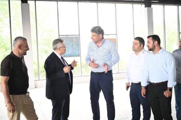 Kartepe'ye modern spor salonu yükseliyor