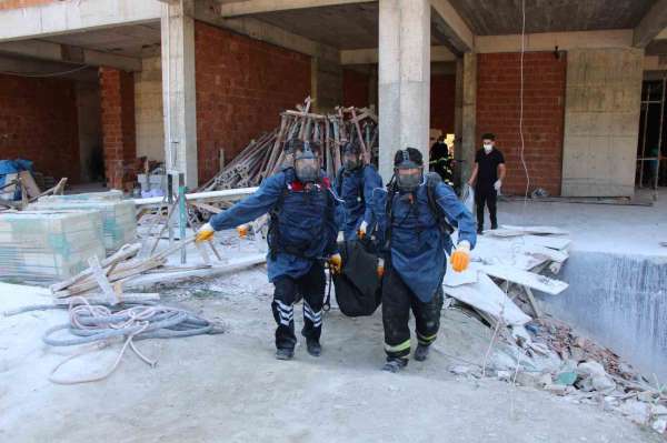 Amasya'da inşaatta ceset bulundu: Ekipler cesedi oksijen maskesi takarak çıkardı