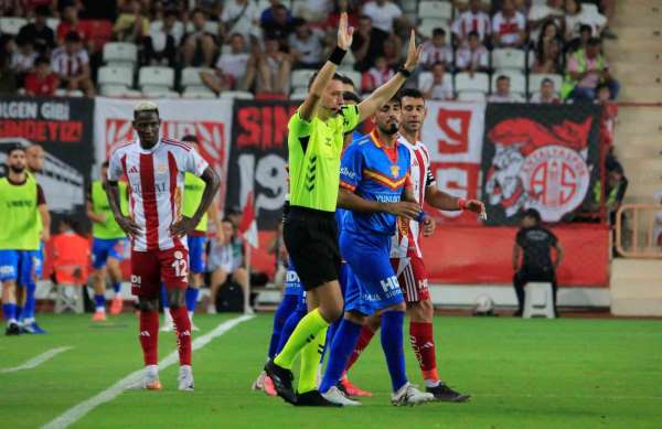 Trendyol Süper Lig: Antalyaspor: 0 - Göztepe: 0