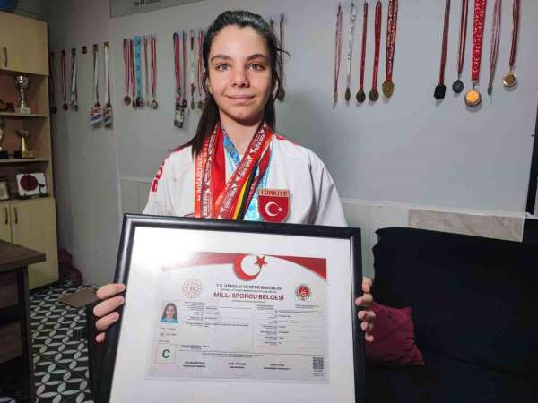 14 yaşında 150'den fazla madalyası var