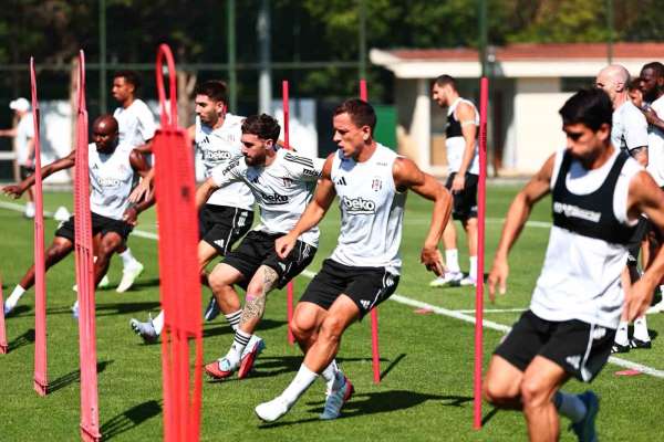 Beşiktaş, St. Patrick's maçı hazırlıklarına başladı
