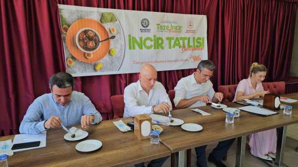 Buharkent'te taze incirli tatlılar yarıştı