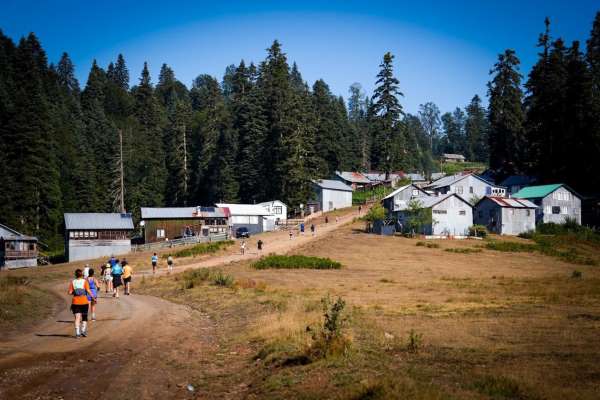 Sporcular Abant'ın zirvesinde sınırlarını zorladı
