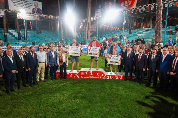 Aba Güreşi Festivali'nde güreş ağası Türk Devletleri Teşkilatı Aksakallar Heyeti Başkanı Binali Yıldırım oldu