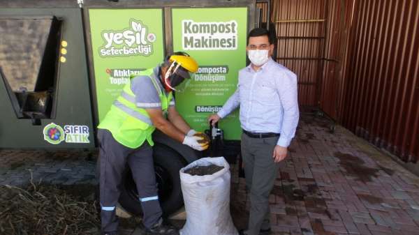 Günde 5 ton sera bitki atığı işlenerek elde edilen 1,5 ton organik gübre çiftçiy