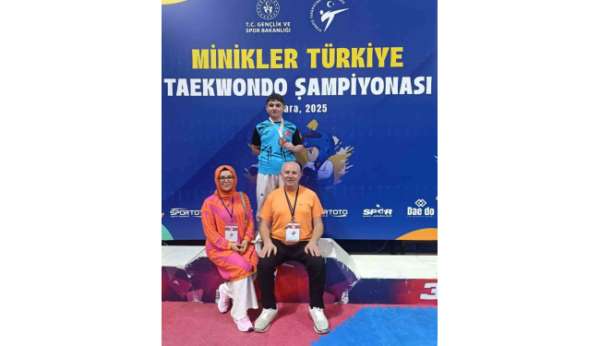 Ahmet Selim Uras Türkiye 3. oldu