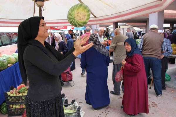 Köyün çalışkan kızı Esra'nın tarladan pazara uzanan umut hikayesi