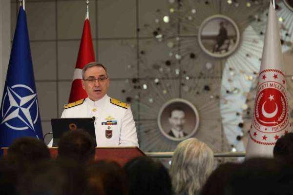 MSB Bakanlık Sözcüsü Tuğamiral Aktürk: '2 PKK'lı terörist teslim oldu'