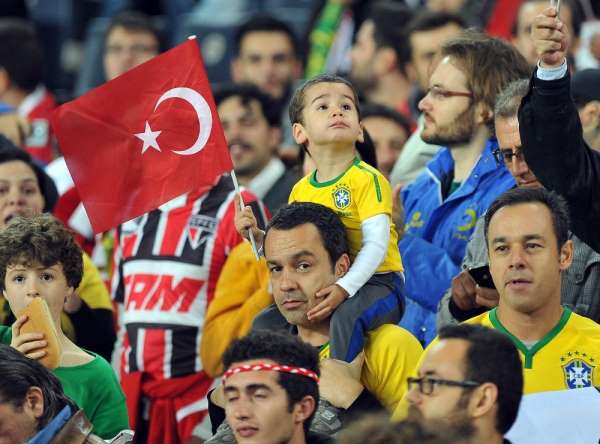 Milliler, bin 796 gün sonra Kadıköy'de