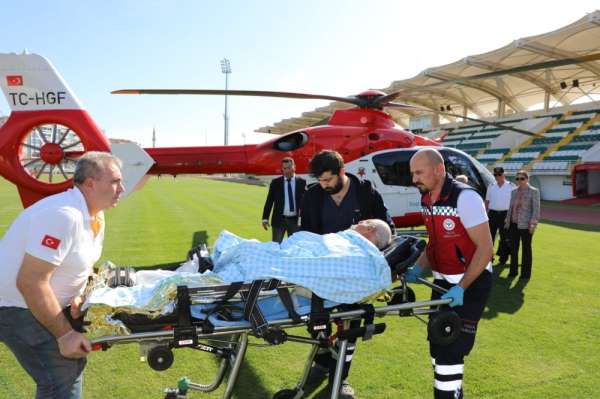Pekmez kazanına düştü, ambulans helikopterle İzmir'e sevk edildi 