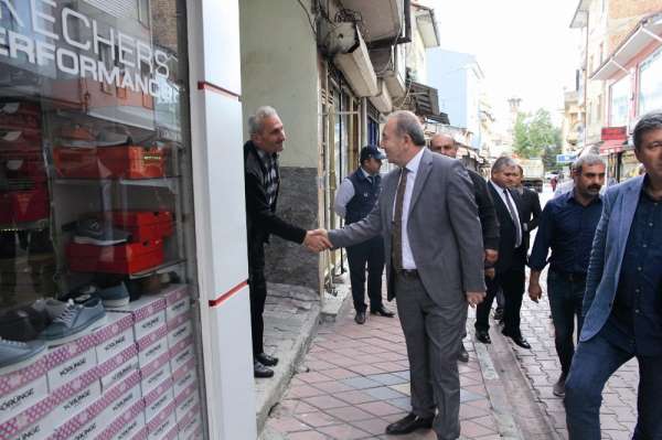 Sungurlu'da Belediye Caddesine İlk Kepçe Vuruldu 
