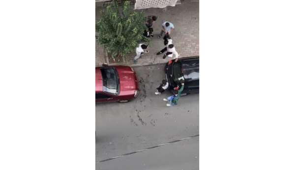İstanbul'da bıçaklanan gence kazaklı tampon kamerada