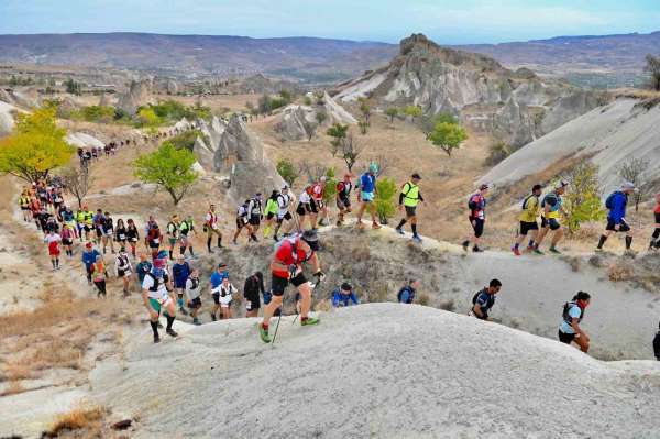 Cappadocia Ultra Trail dünyasının en iddialı isimleri Kapadokya'da koşacak