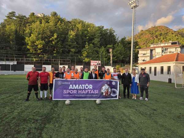 Amatör spor haftasında Marmaris'te dostluk maçı