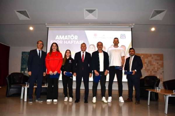 Zirvedeki sporcular öğrenciler ile buluştu