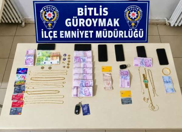 Altın kaplama zincirleri gerçek altın diye sattılar