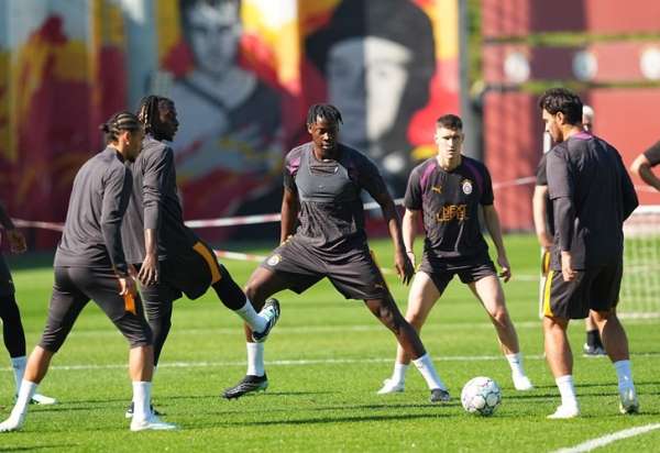 Galatasaray, Barcelona maçı hazırlıklarına başladı