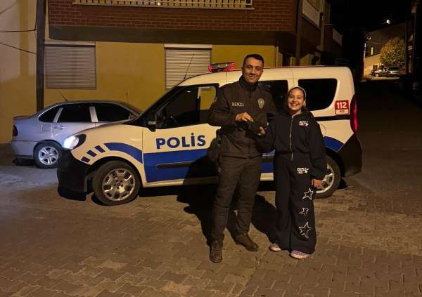 Gediz'de 11 yaşındaki küçük kız bulduğu para dolu cüzdanı polise teslim etti