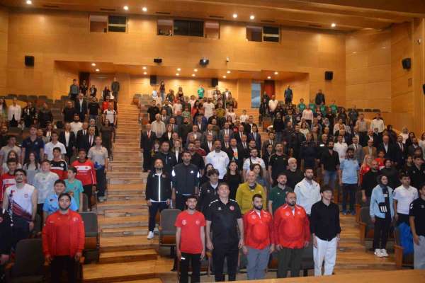 Sinop'ta amatör sporun başarılı isimleri ödüllendirildi