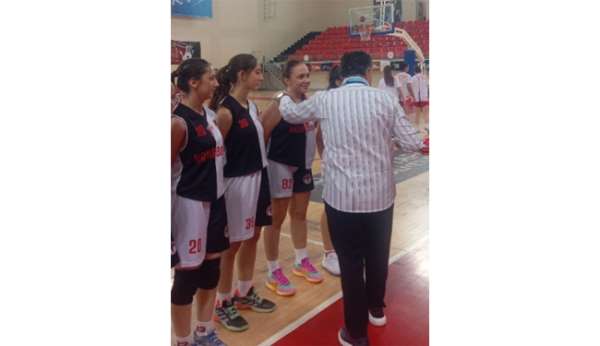 Kayseri U-18 KızlarBasketbolLigi'nde şampiyon Melikgazi Kayseri Basketbol oldu