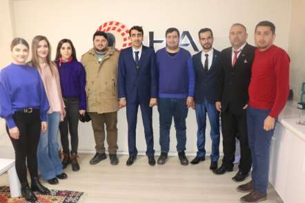 Voleybol hakemleri ve temsilcilerinden İHA'ya ziyaret