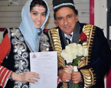 İngiliz Lordu 32 yaşındaki Özbek kadınla evlendi
