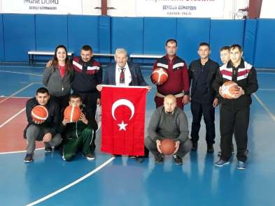 Develi'de spora engel yok