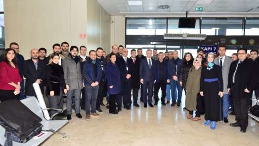 Vali Gül Gaziantepli halıcıları Hannover'e uğurladı